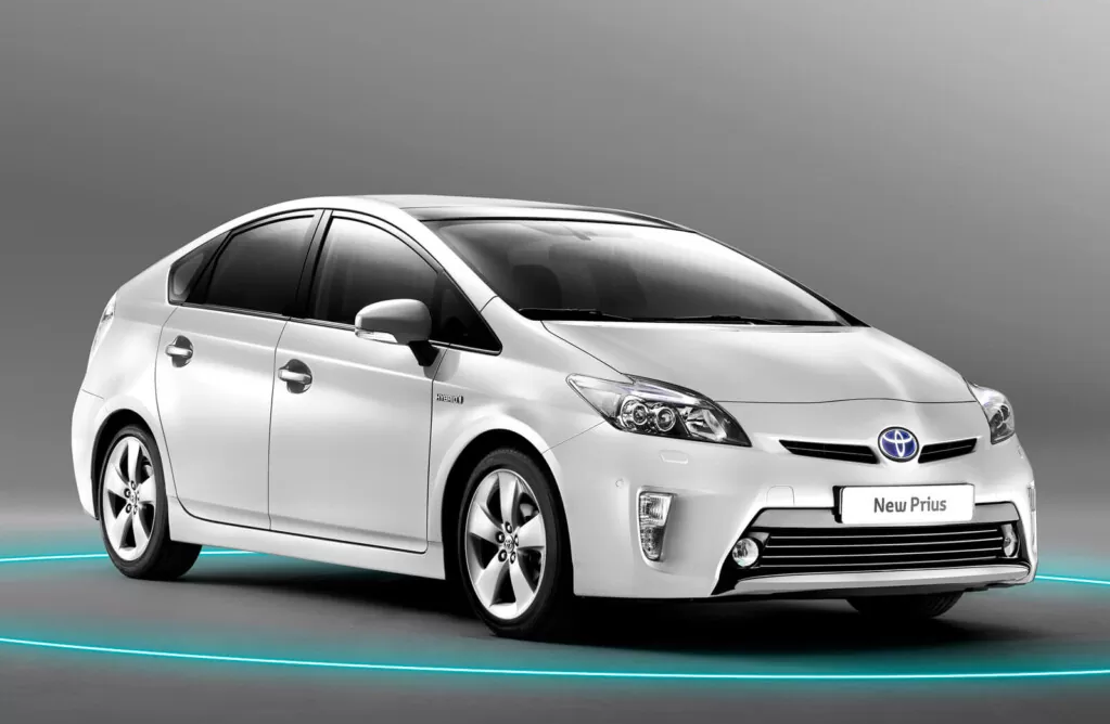 Toyota-Prius-Best-Fuel-Efficient-Cars